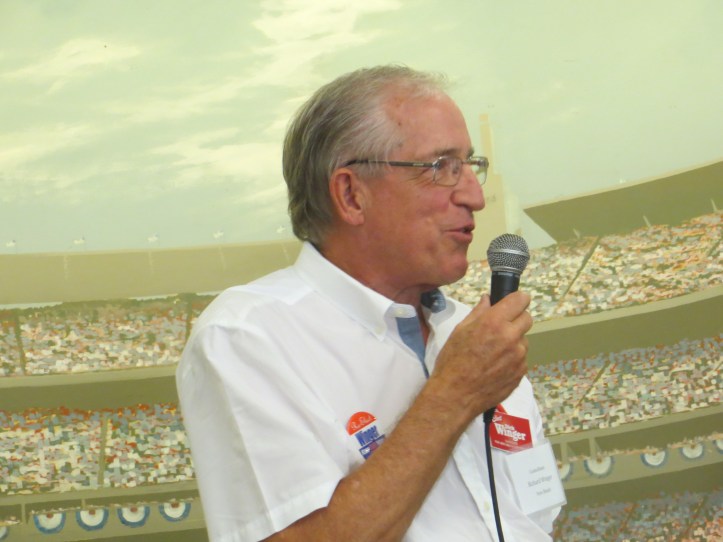 City Councilman Richard Winger speaking at the Democratic Women's Club candidate forum