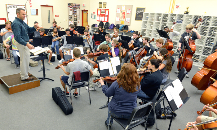 HOW TO DONATE - Checks to help defray costs of the VBHS Orchestra’s trip to Washington, D.C., may be made payable to VBO Boosters and mailed to Mr. Matt Stott, Vero Beach High School, 1707 16th ST., Vero Beach, FL 32960. Please include your phone number.  