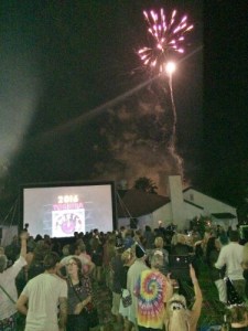Thousands celebrate the stroke of midnight